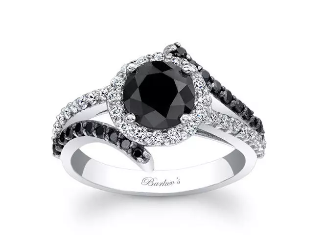 戒指與黑鑽石（51張照片）：黑色和白色石頭，帶有大鑽石和珍珠的環軌道 3162_39