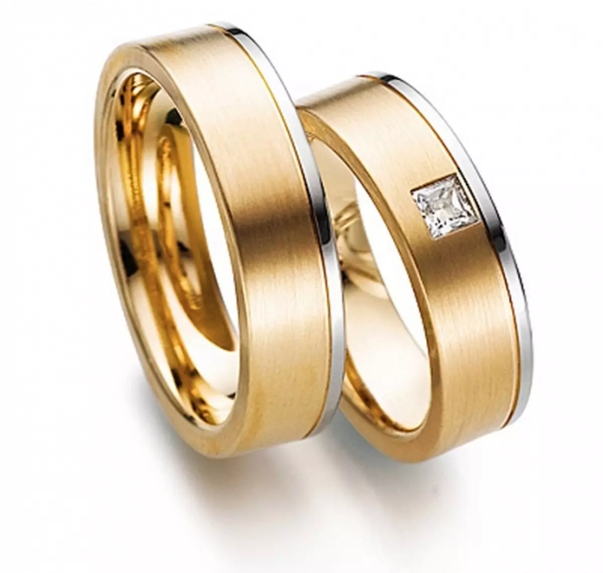 Вјенчани прстенови са камењем (50 фотографија): Да ли је могуће женски венчани прстен са црним камењем у кругу 3167_47