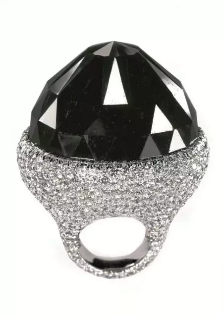Prstan z velikim diamantom (51 fotografij): ekskluzivni modeli z velikimi Brilylands 3168_17