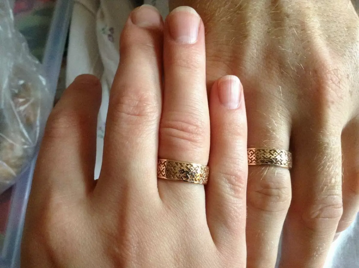 Slavic Wedding Rings (35 mga larawan): Mga modelo ng kasal na may mga simbolo ng Slavic at may kasal, mga panuntunan ng kanilang suot 3170_27
