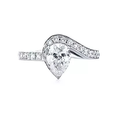 Dizajnerski vjenčani prstenovi (66 fotografija): Dizajn modela vjenčanja bez kamenja i kamenja iz svjetskih marki 3174_6