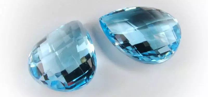 Topaz (35 photos): Stone properties. What types and colors of the mineral are? The value of the topaz for a person. What does he look like? 3183_8