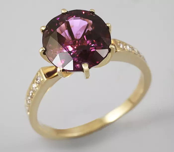 ვარდისფერი ქვები (51 ფოტო): ვარდისფერი ფერის ძვირფასი, ნახევრად ძვირფასი და მრავალფეროვანი ქვები. მათი გამოყენება სამკაულები წარმოების 3186_29