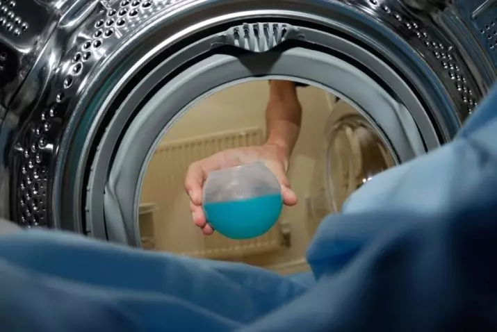 Bir çamaşır makinesi makinesinde ceketi nasıl yıkanır? 29 Resim: Kış Parkını silmek için hangi modda, bilgiyi evde yıkamadan nasıl temizleyeceğinizi 320_17