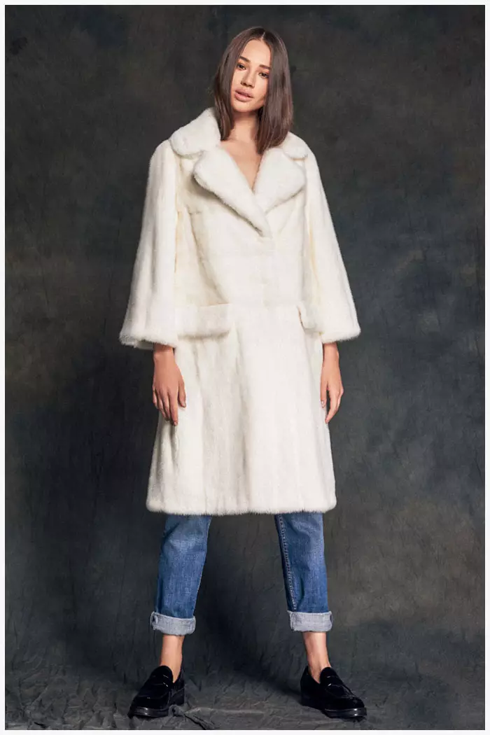 Catherine's Fur Coats (32 Photos): Pangkalahatang-ideya ng mga modelo na gawa sa balahibo at mga review tungkol sa kalidad 321_32