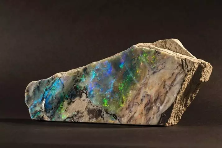 Opal (74 foto's): Wat is dit? Stone eienskappe. Beskrywing van die Australiese en Pink, blou en Ander Opala 3228_11