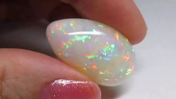 Opal (74 Foto): Apa itu? Sifat batu. Perihalan Australia dan merah jambu, biru dan lain-lain opala 3228_26