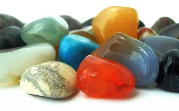 Pedras semipreciosas (38 fotos): títulos e descrições de diferentes tipos de pedras semipreciosas. Tipos de pedras de corte em jóias 3237_38