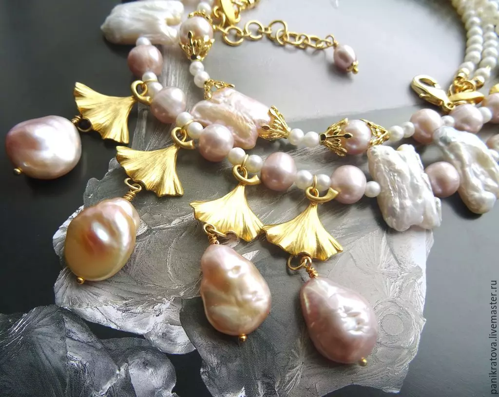 Baroko perlai (27 nuotraukos): Kas tai yra ir kas tai vadinama? Natūralus perlų baroko nereguliarus forma, dideli nelygūs baroko perlai 3246_20