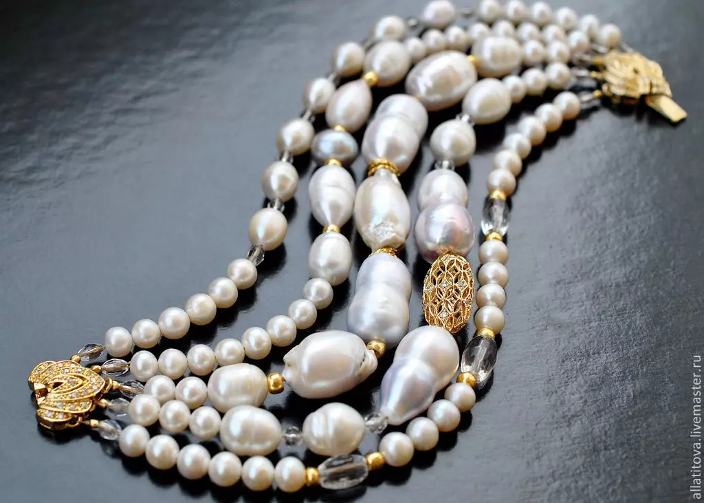 Perlas barrocas (27 fotos): ¿Que é o que é chamado? Forma irregular barroca de perla natural, grandes perlas barrocas irregulares 3246_3