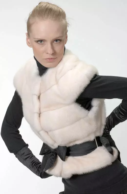 Magnifier fur coats (45 mga larawan): mga modelo mula sa iba't ibang balahibo mula sa Tatiana magnical, mga review 324_15