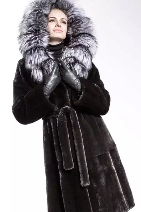 Magnifier Fur Coats (45 foto): Model dari Bulu Berbeda dari Tatiana Magnical, Reviews 324_20