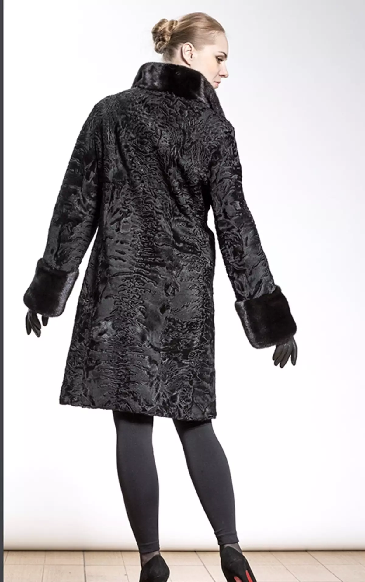 Magnifier Fur Coats (45 foto): Model dari Bulu Berbeda dari Tatiana Magnical, Reviews 324_34