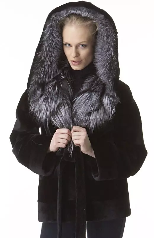 Förstoringsglas Fur Coats (45 Bilder): Modeller från olika päls från Tatiana magnal, recensioner 324_4
