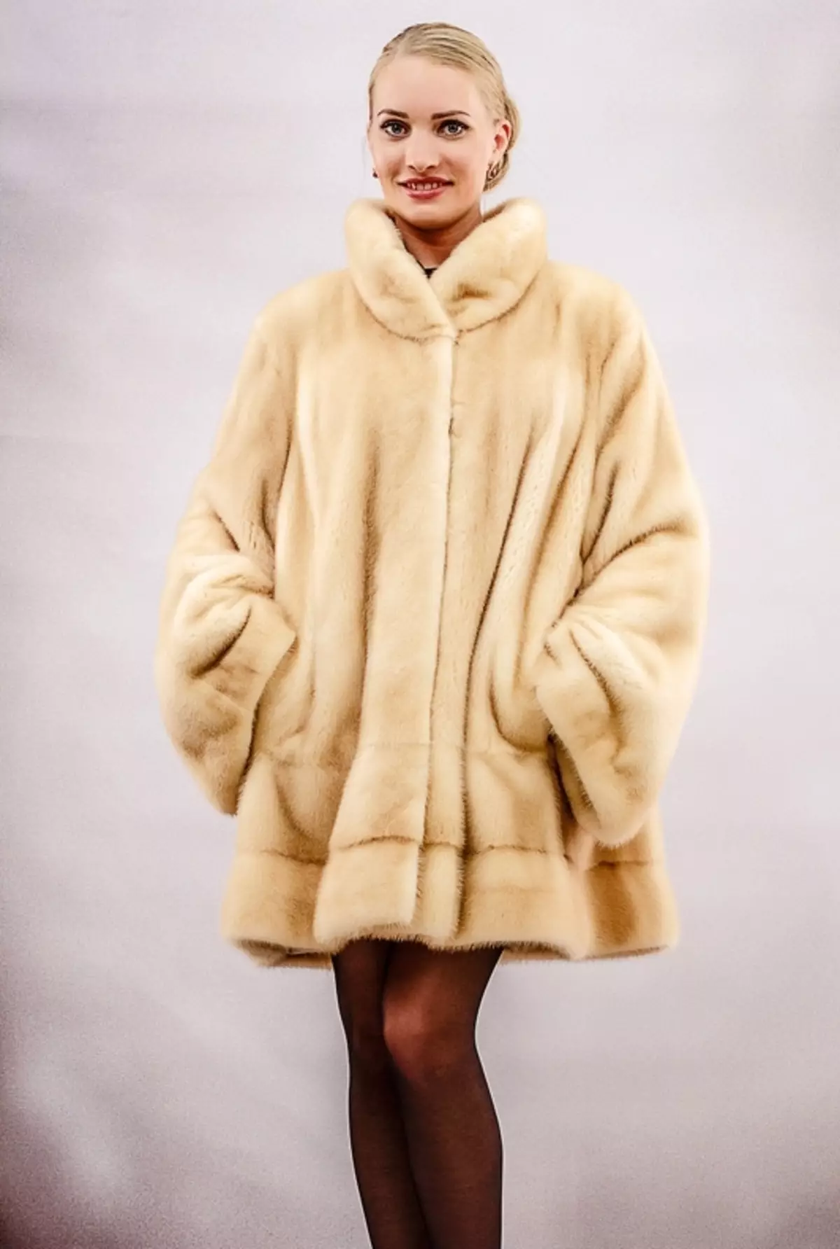 Mermeriny Fur Coats (37 foto): Recensione di modelli eleganti del marchio 325_12