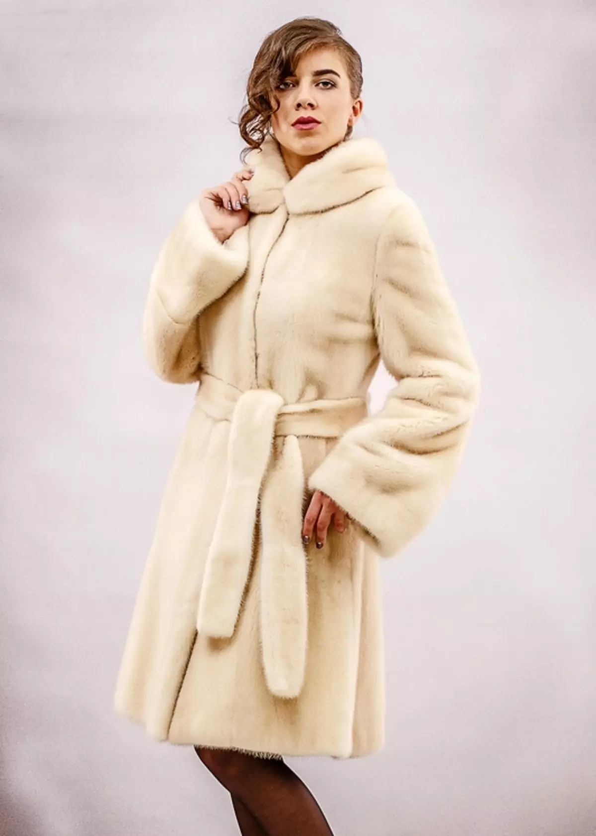 Mermeriny Fur Coats (37 foto): Recensione di modelli eleganti del marchio 325_21