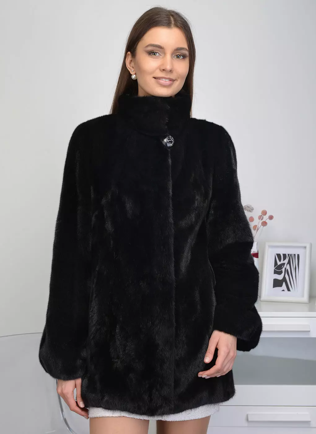 Mermeriny Fur Coats (37 mga larawan): Review ng mga naka-istilong modelo mula sa tatak 325_32