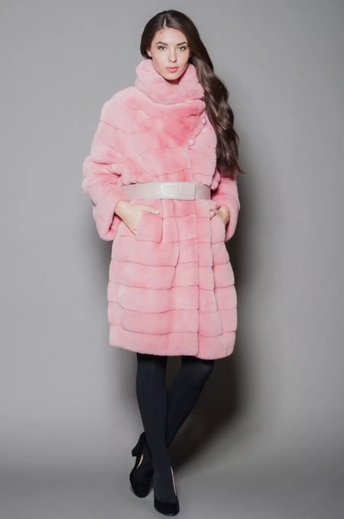 Mermeriny Fur Coats (37 Fotos): Bewertung von stilvollen Modellen aus der Marke 325_9