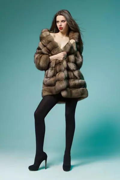 Manzari Fur Coats (36 mga larawan): Pagsusuri ng mga modelo at mga review tungkol sa Manzari 326_25