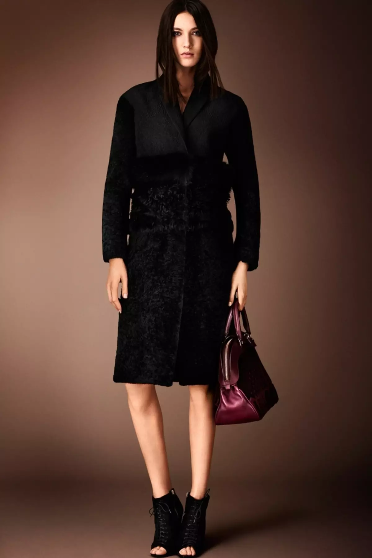 Burberry coat (80 پارچە رەسىم): ئاياللار مودېللىقى ۋە باشقىلار بارماق 327_25