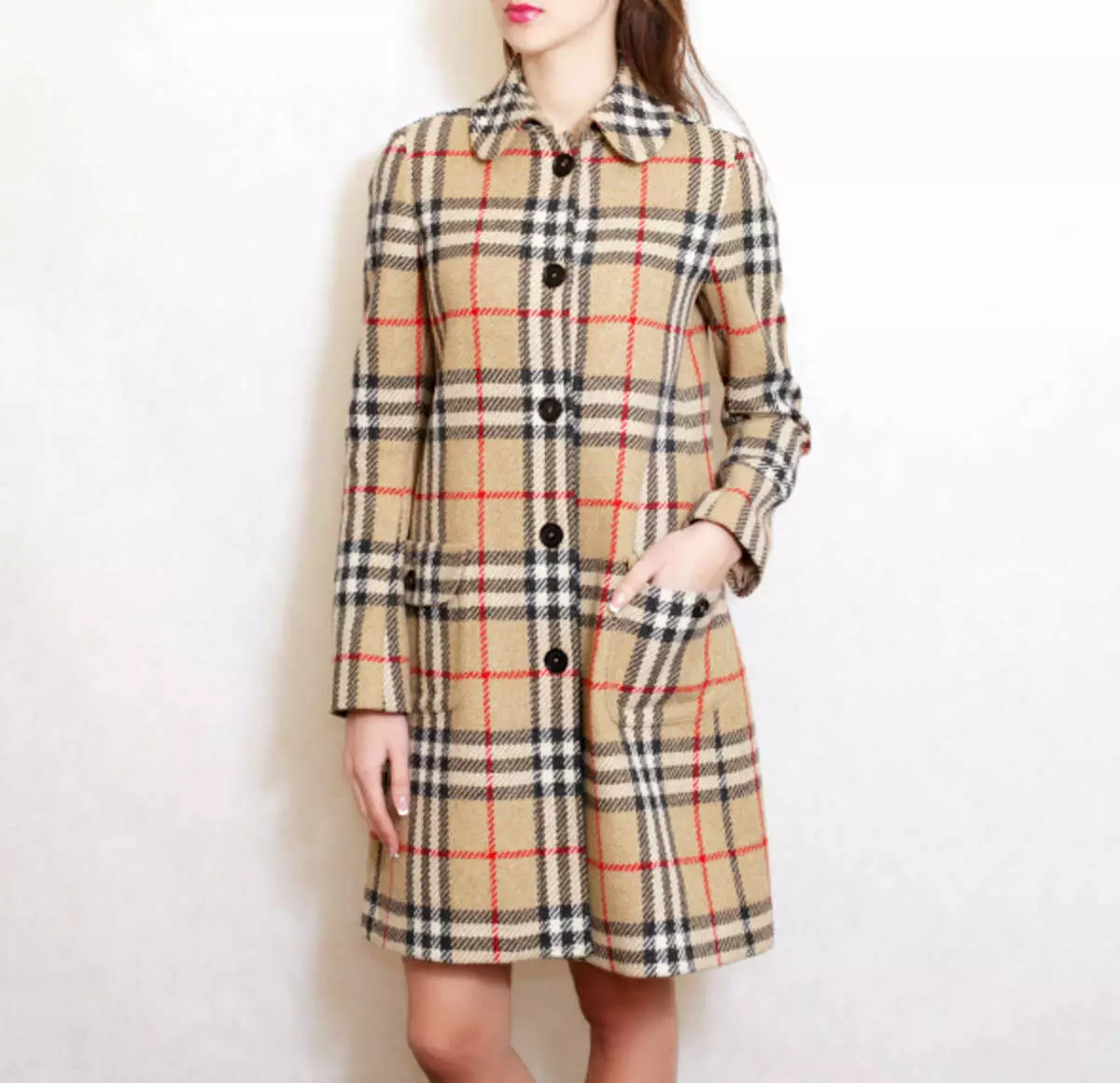 Burberry Coat (80 ფოტო): ქალთა მოდელი Brit და სხვა Barberry 327_28