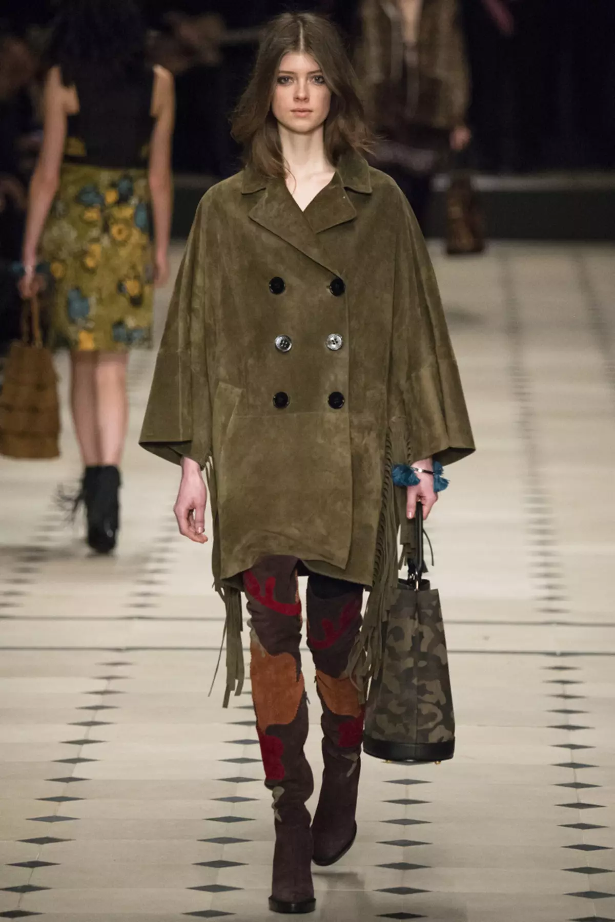 Burberry Coat (80 bilder): Kvinner Model Brit og andre fra Barberry 327_45