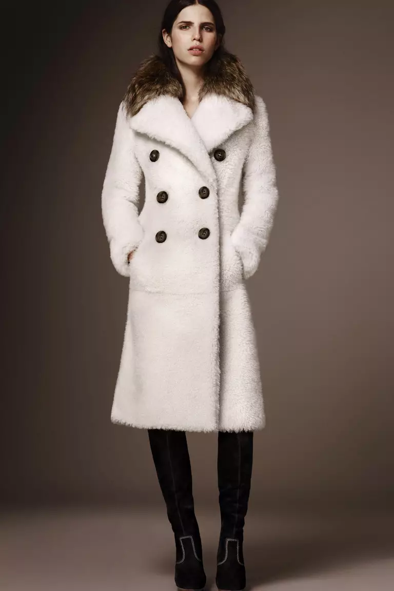 Burberry coat (80 پارچە رەسىم): ئاياللار مودېللىقى ۋە باشقىلار بارماق 327_55