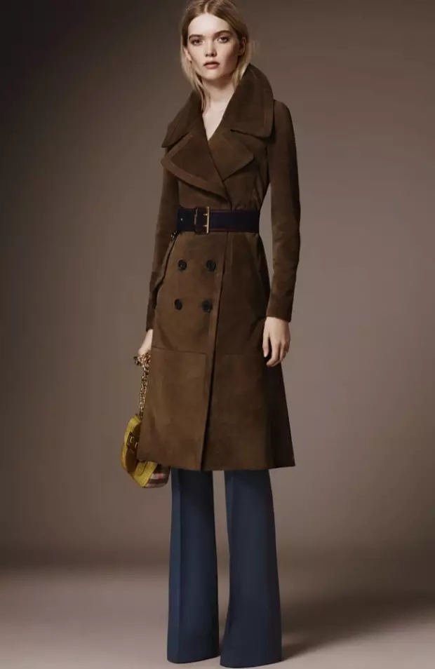 Burberry coat (80 Mga Litrato): Ang modelo sa Kababayen-an Brit ug uban pa gikan sa barberry 327_7