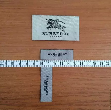 Burberry coat (80 Mga Litrato): Ang modelo sa Kababayen-an Brit ug uban pa gikan sa barberry 327_73