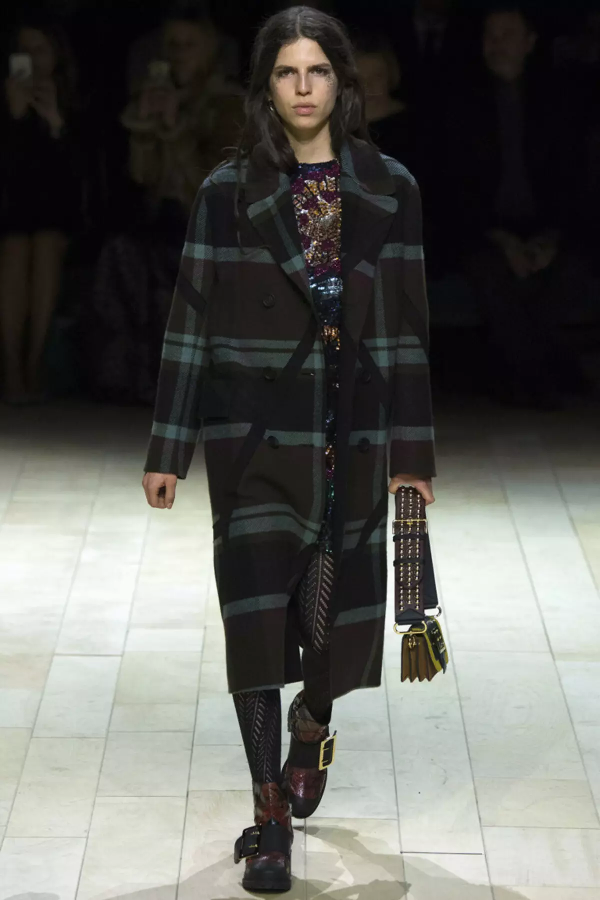 Burberry jas (80 fotos): Froulju model Brit en oaren út barberry 327_77