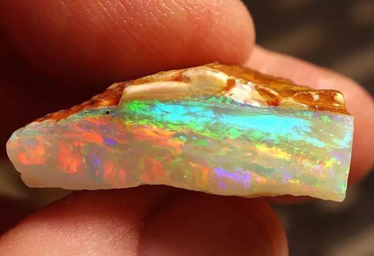 Putih Opal (23 foto): Properti Susu Batu, Spesies, Deskripsi 3286_9