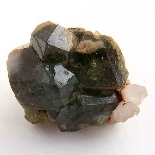 Musta kranaatit (22 kuvaa): kiven maagiset ominaisuudet ja mineraalien väri Melanit ja Andraft 3304_7