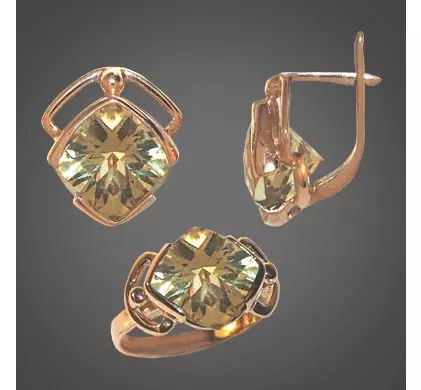 金耳环（137张照片）：时尚耳环2021以猫，戒指，蝴蝶和鼻子的形式为珍珠和黄金 3317_55