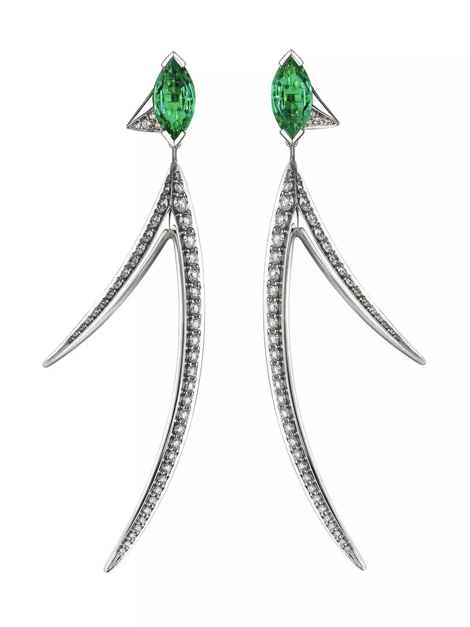 Mga ariyos nga adunay esmeralda (75 Mga Litrato): Bulawan ug Silver, Emerald Earrings nga adunay mga diamante 3329_58