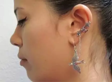 Earrings cheating (19 mga larawan): naka-istilong hikaw na maaaring magsuot ng walang pagbutas 3331_19