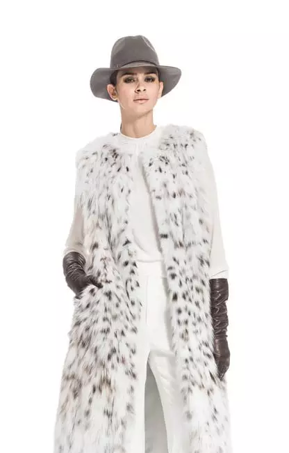 Braschi Fur пальто (46 сүрөт): италиялык моделдер жана алардын өзгөчөлүктөрү, алардын фирмасы жөнүндө сын-пикирлер 333_26