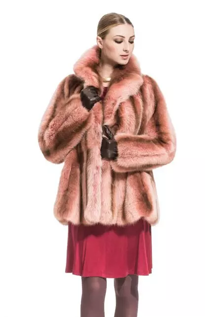 Braschi fur coats (46 mga larawan): mga modelo ng Italyano at ang kanilang mga tampok, mga review tungkol sa kompanya ng tanso 333_32