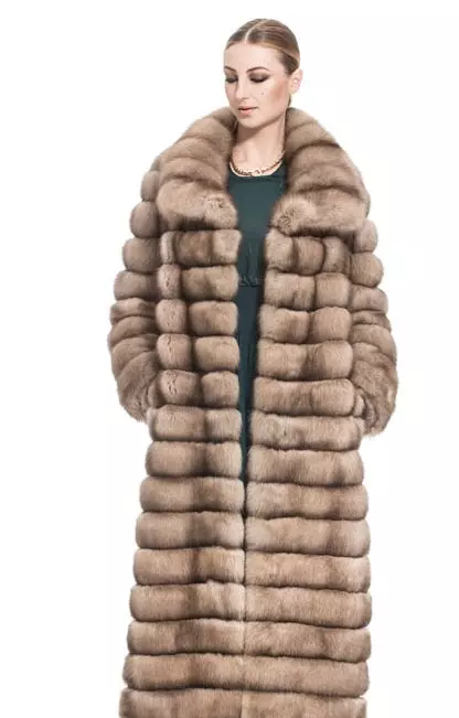 Braschi fur coats (46 mga larawan): mga modelo ng Italyano at ang kanilang mga tampok, mga review tungkol sa kompanya ng tanso 333_39