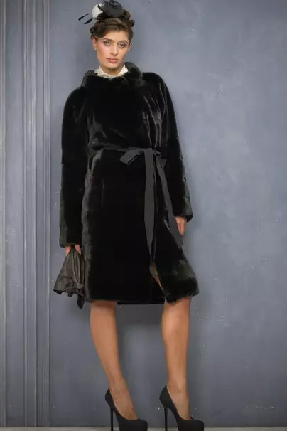 Fellicci fur coats (42 photos): Who manufacturer FELINBERG model, reviews 335_12