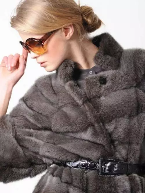 Fellicci Fur Coats (42 foto): WHO produsen felinberg model, ulasan 335_15