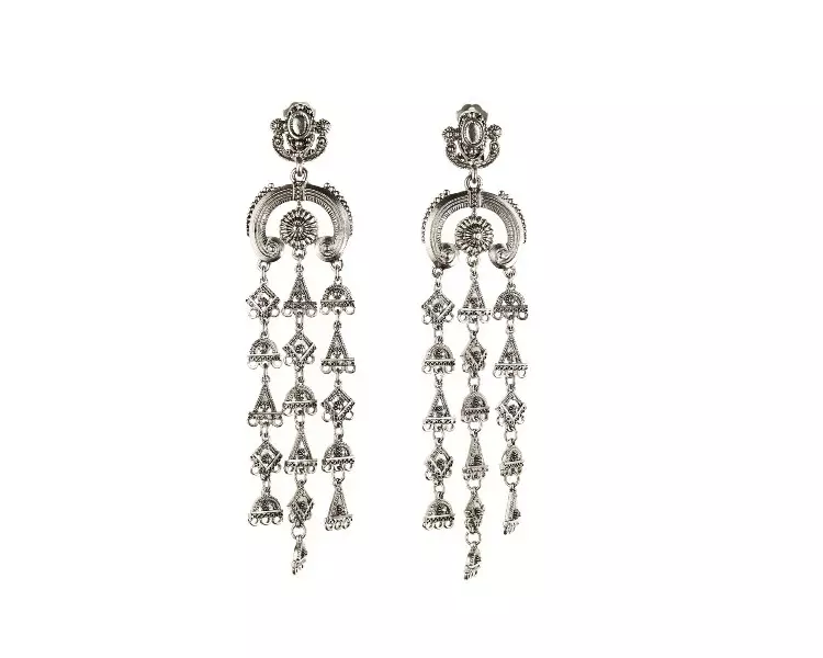 Oscar de La Renta Earrings (71 Mga Litrato): Mga Modelo gikan sa Beads ug Crystal Gikan sa Fashion House Oscar de la la La Rene 3361_50