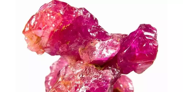 តើ Ruby មានចំនួនប៉ុន្មាន? តើខារ៉ាតមានតម្លៃប៉ុន្មានពីថ្មពិតប្រាកដ? តើត្បូងមរកតដែលមិនបានព្យាបាលដោយធម្មជាតិ 1 ក្រាម 1 ក្រាមមានម៉ោងប៉ុន្មាន? 3382_6