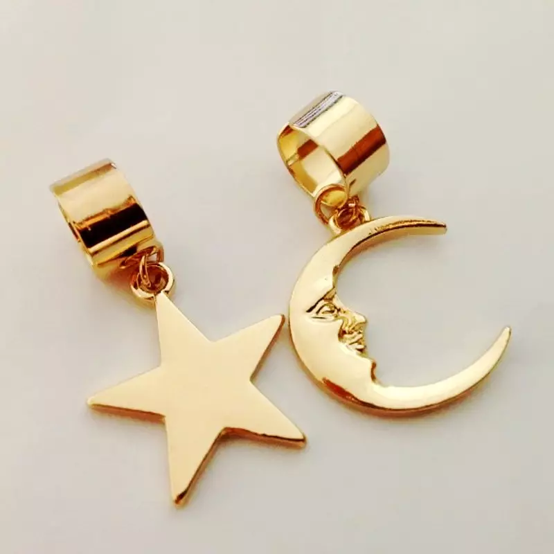 સોનું ઢોળ earrings (62 ચિત્રો): ગિલ્ડીંગ સાથે ચાંદીના મોડેલ્સ, ટર્કીથી ચાંદીના earrings 3409_23