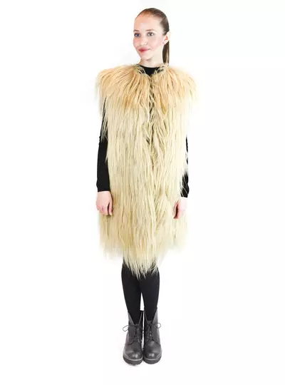 Хака кожено палто (24 снимки): това, което е толкова хубаво кожено палто от косми от този могъщ животно, как да изберете какво да спя с 340_5