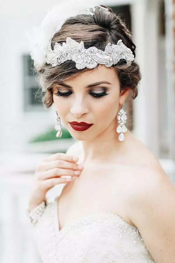 Boucles d'oreilles de mariage (37 photos): Modèles de mariage pour la mariée, longues boucles d'oreilles 3419_24