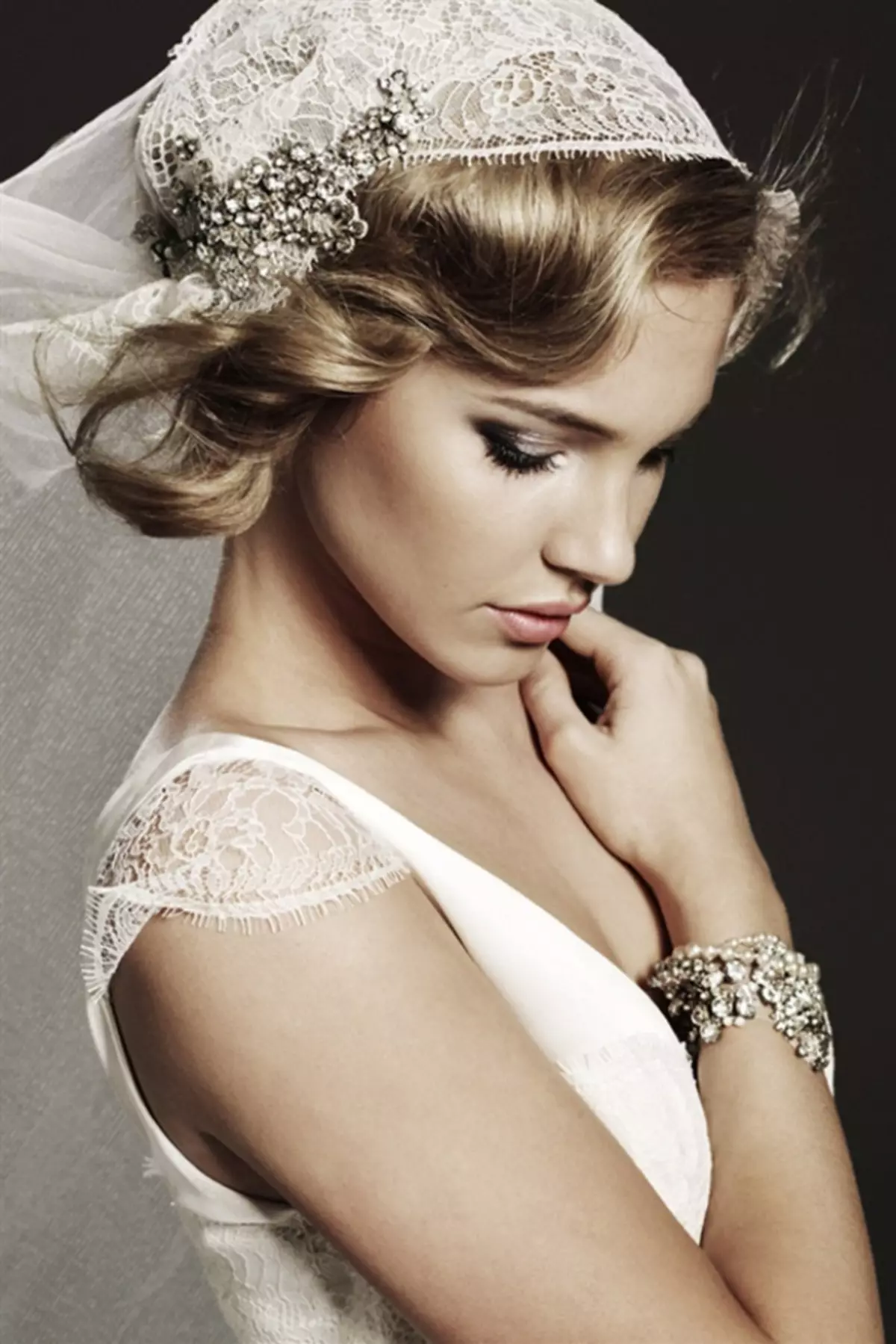 Wedding Oorbelle (37 foto's): Wedding Models vir bruid, Long Earrings 3419_34