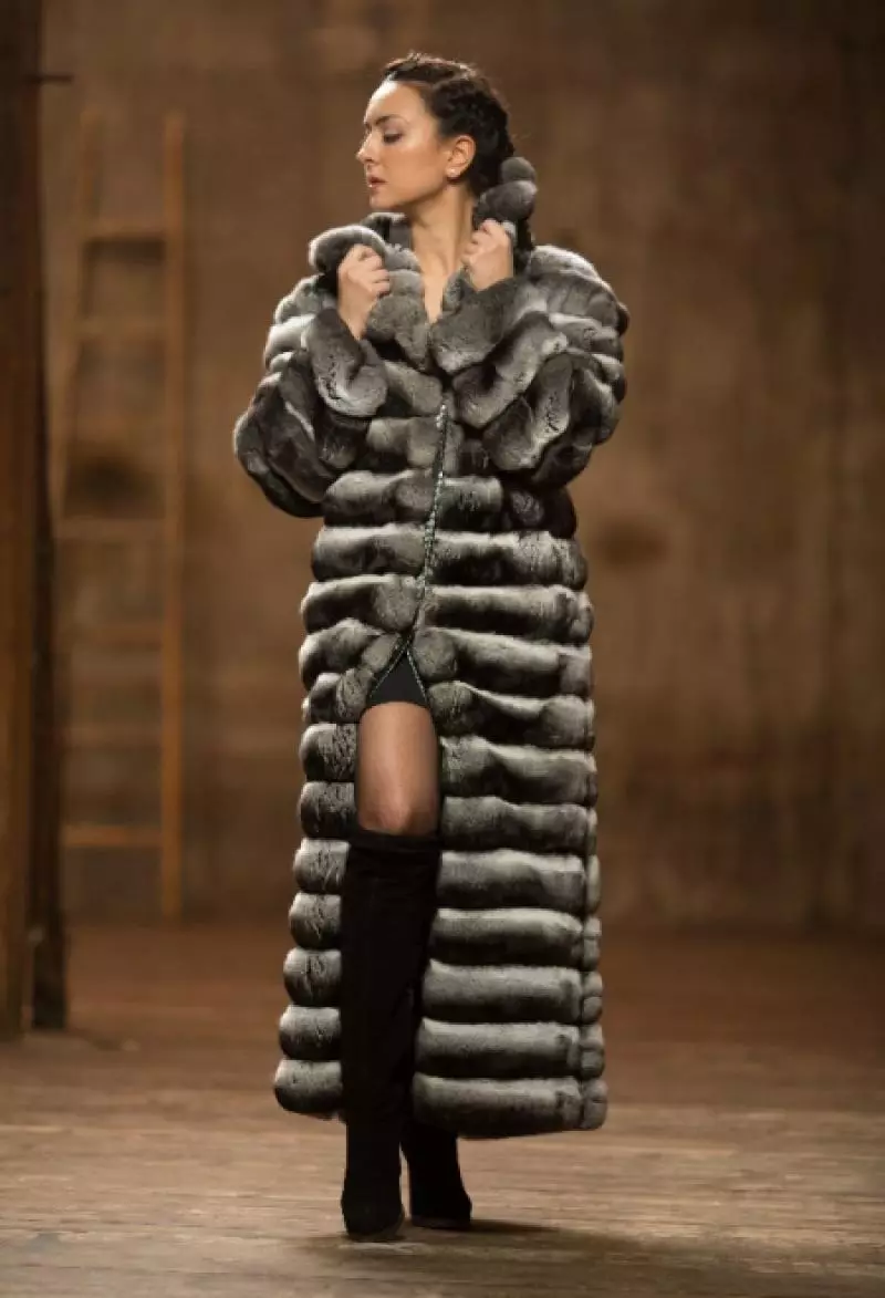 Long fur coats (34 photos): Fur model in the floor, how to wear 341_32