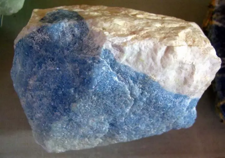Diopsyda (26 zdjęć): magiczne i terapeutyczne właściwości kamienia, znaczenie gwiazdy Daopsy dla osoby, mineralny 