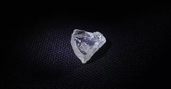 Quanto costa il diamante? Il costo di 1 karat diamante in rubli. Come calcolare il costo di un vero diamante non trasformato? 3455_12