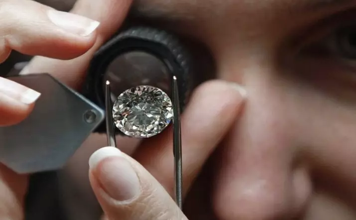 Diamants artificials (27 fotos): Com creixen els diamants sintètics? La història del seu rebut 3457_13